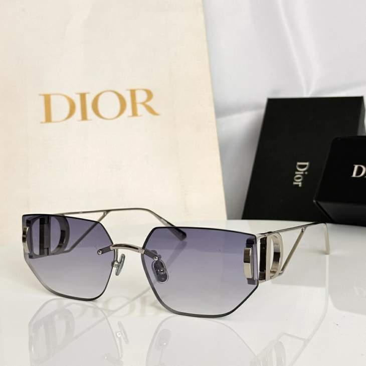 Picture of Dior Sunglasses _SKUfw79398678fw